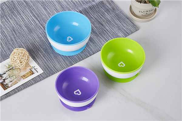 Bobhlaichean leanaibh silicone